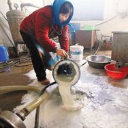 奶業(yè)困局，路在何方？