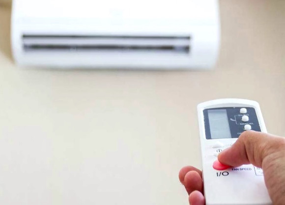 在空調(diào)環(huán)境待久了，會(huì)得皮膚病嗎？