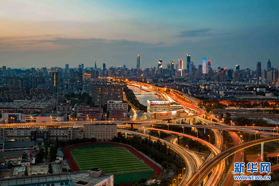 變幻莫測的南京天