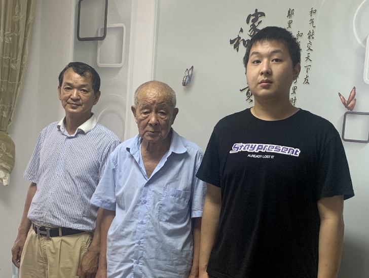 “一家三代66年三戰洪水”周家河祖孫三代