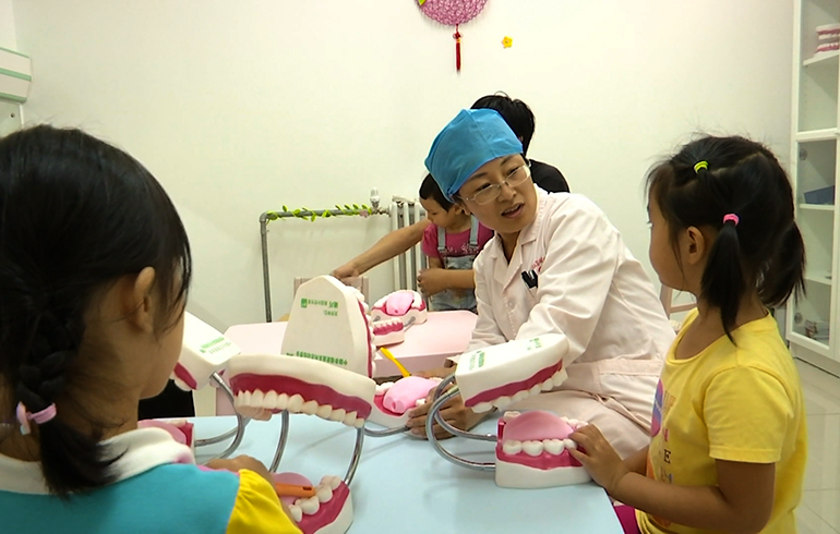 致敬偉大改革｜對話40年，講述身邊的健康故事（第三十一集）——熒屏上醫療那些事