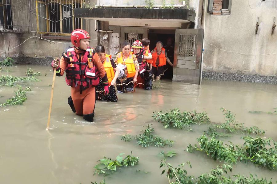 他們，為了誰？