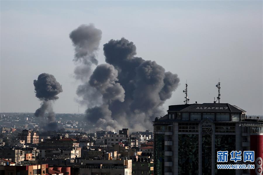 (國(guó)際)(1)以色列軍方大規(guī)模轟炸加沙地帶軍事目標(biāo)