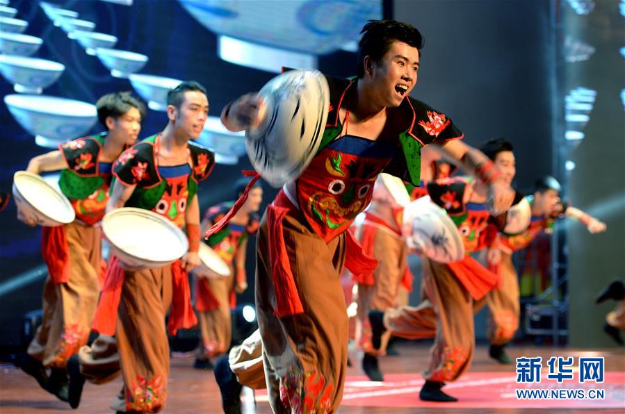 (圖片故事)(1)在無聲世界中起舞