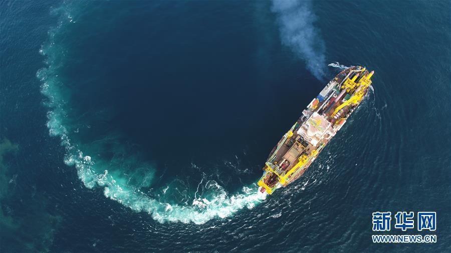 (圖文互動(dòng))(1)我國(guó)自主研發(fā)的疏浚重器“天鯤號(hào)”首次試航成功