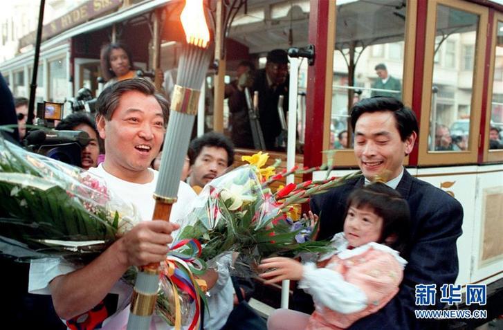 (改革先鋒風采·圖文互動)(4)展現團結一致的拼搏精神——記我國首位奧運冠軍許海峰