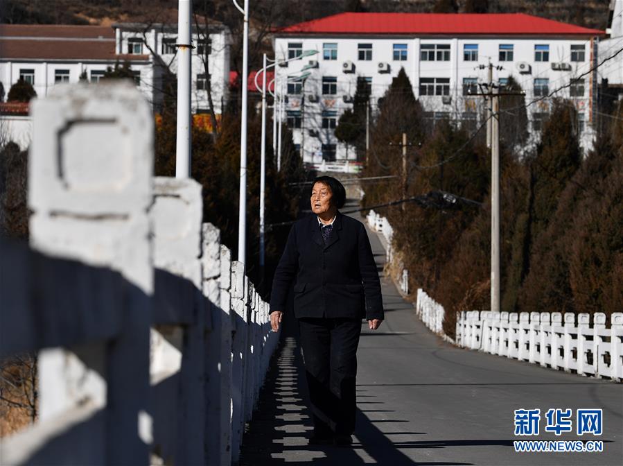 （新華全媒頭條·迎接兩會特別報道·圖文互動）（1）奮進，向著第一個百年奮斗目標——寫在2019年全國兩會召開之際