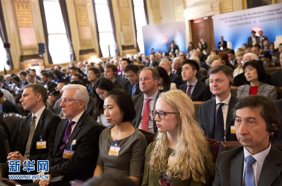 (新華全媒頭條·圖文互動(dòng))(2)特稿:讀懂中國(guó)的思想指引——《習(xí)近平談治國(guó)理政》海外譯者談