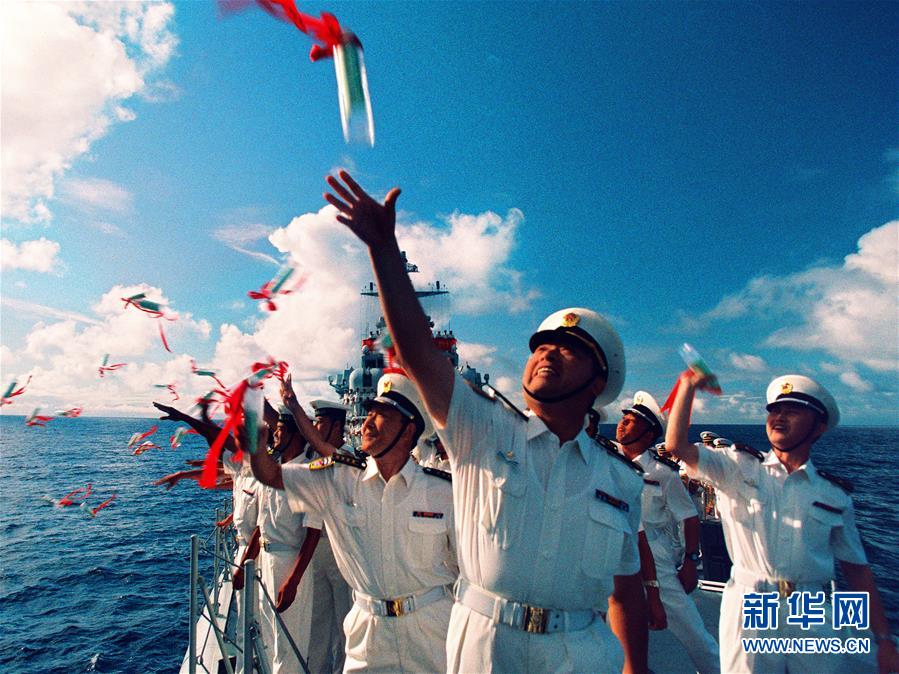（新華全媒頭條·人民海軍70年·圖文互動）（1）向海圖強春潮涌——黨中央、中央軍委和習主席關心人民海軍建設發展紀實