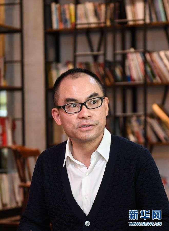 (壯麗70年·奮斗新時代·圖文互動)(11)“用心的作品是有靈魂的”——從“紅幫裁縫”到服裝名城