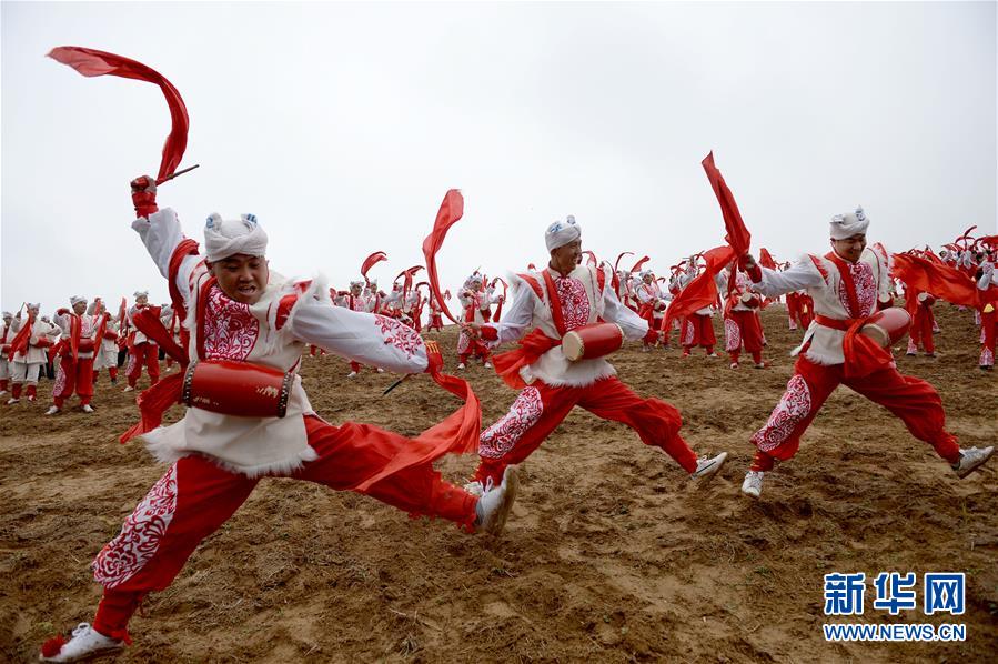 (新華全媒頭條·圖文互動(dòng))(6)春暉沐浴寶塔山——寫在延安各縣整體脫貧摘帽之際