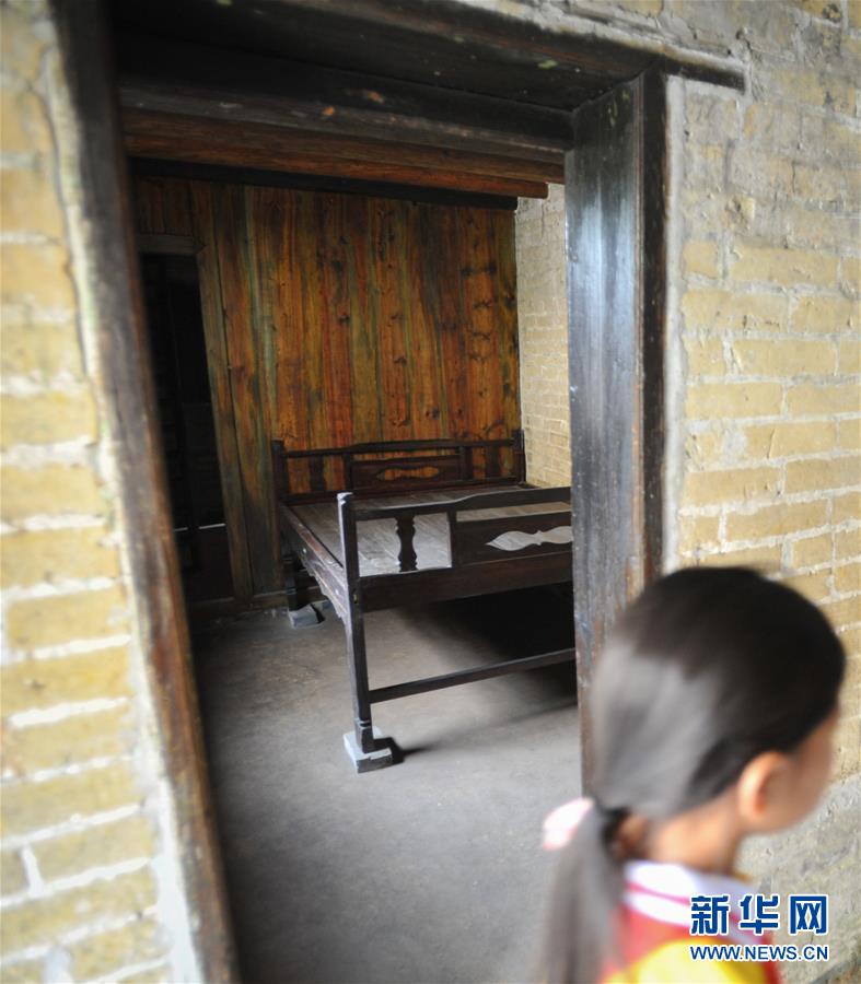 (壯麗70年·奮斗新時代——記者再走長征路·圖文互動)(3)不朽的紅色雄鷹——人民軍隊航空先驅馮達飛的故事