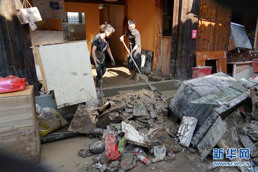 （關(guān)注“利奇馬”·圖文互動）（4）古城洪災 八方馳援——洪水災害下的浙江臨?，F(xiàn)場目擊