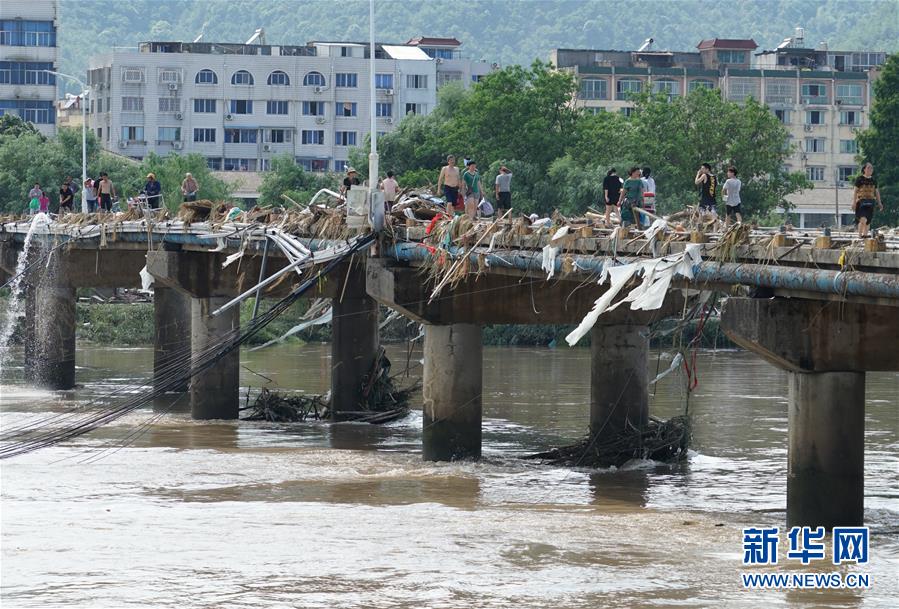 （關(guān)注“利奇馬”·圖文互動）（5）古城洪災 八方馳援——洪水災害下的浙江臨?，F(xiàn)場目擊