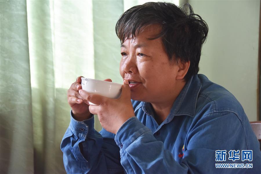 (新華全媒頭條·圖文互動)(11)塔克拉瑪干的“播綠使者”——中科院新疆生態與地理研究所高級工程師常青的故事