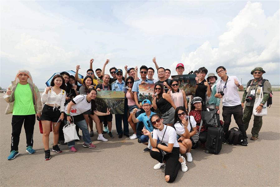 (聚焦疫情防控·圖文互動)(2)運-20“硬核機票”為啥走紅走心? ——探尋空軍的戰“疫”故事