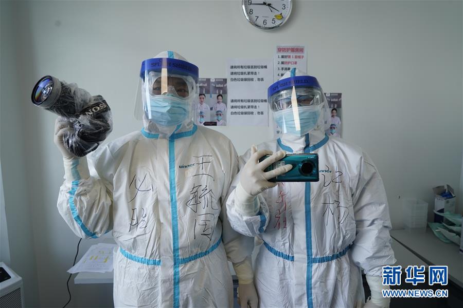 （新華全媒頭條配圖·圖文互動）（15）戰“疫”的一天——新華社記者直擊湖北保衛戰
