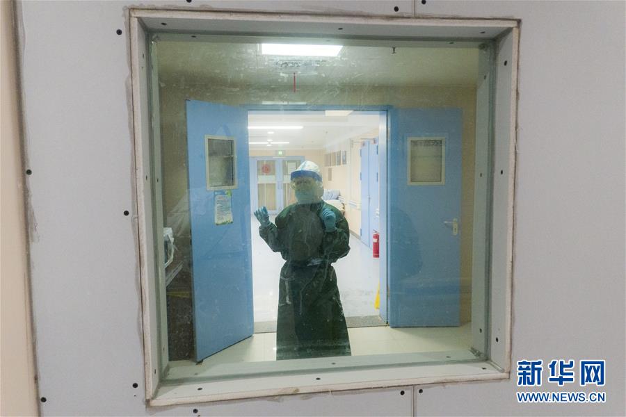 （新華全媒頭條·圖文互動(dòng)）（9）“與國(guó)家同舟，與人民共濟(jì)”——新冠肺炎重癥救治同濟(jì)醫(yī)院戰(zhàn)“疫”直擊