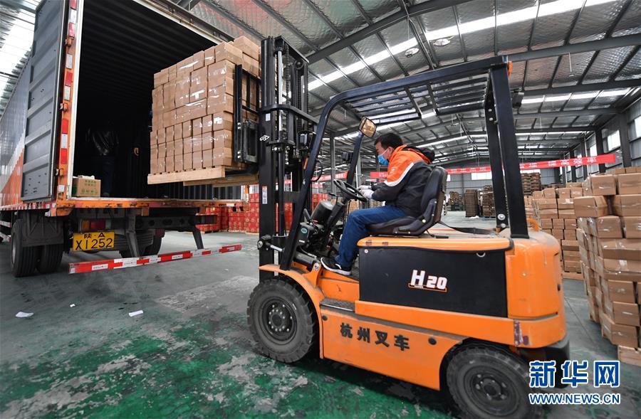 （聚焦疫情防控·圖文互動）（6）“一輛輛車出發，春暖花開的日子就不遠了”——西北電商大縣陜西省武功縣復工見聞