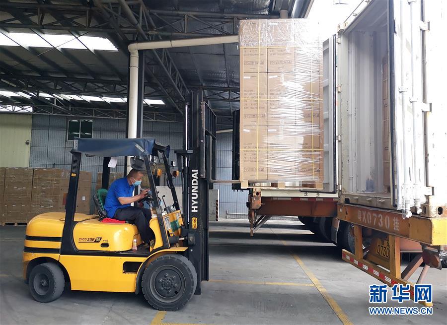 (抓好經濟發展 應對復雜局面·圖文互動)(5)在“家電之都”順德看“中國制造”抗壓前行