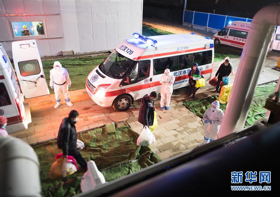 （聚焦疫情防控·圖文互動）（11）分秒必爭！一切為了治病救人——中國抗疫生命至上的生動實(shí)踐