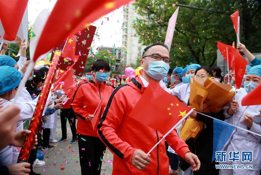 (一線抗疫群英譜·圖文互動(dòng))(6)張正良:“我們完成了自己的使命”