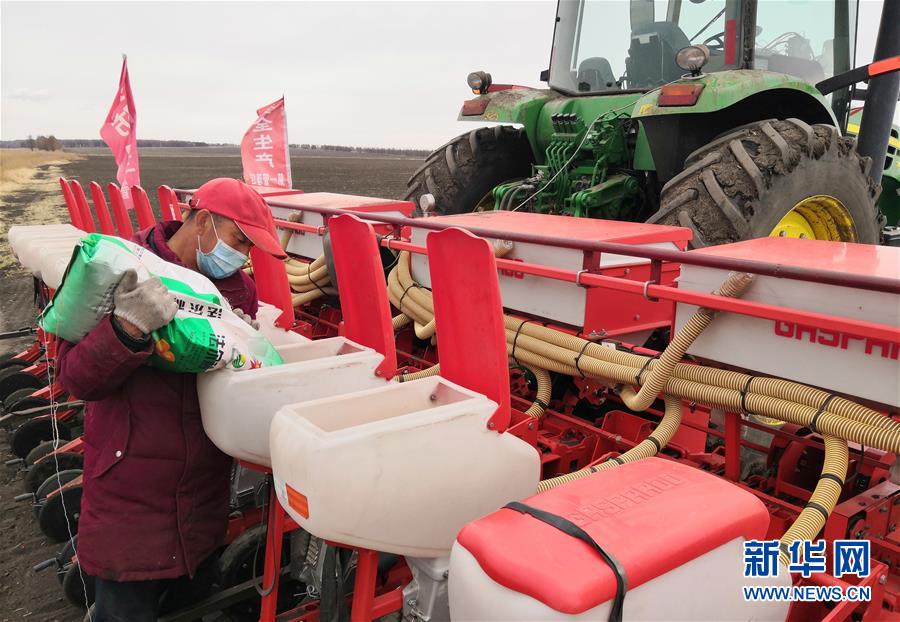 (新華全媒頭條·圖文互動)(6)讓中國飯碗端得更牢——“中華糧倉”春耕剪影