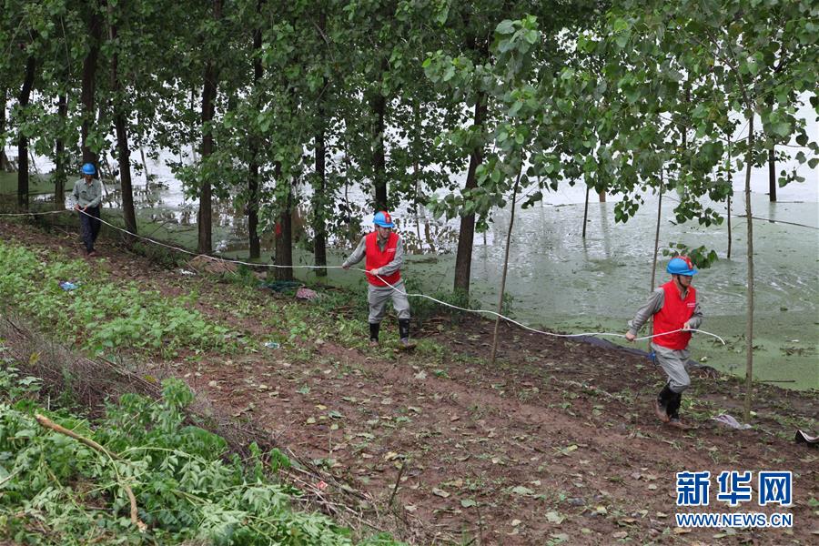 （圖文互動(dòng)）（2）搶險(xiǎn)！群眾的安全高于一切——湖北統(tǒng)籌部署緊急應(yīng)對(duì)洪澇災(zāi)害