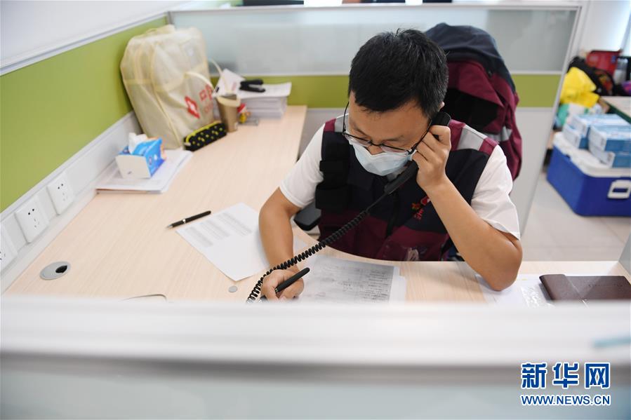 （新華全媒頭條·圖文互動）（2）首都再戰“疫”，難忘40天——寫在北京應急響應級別降級之際