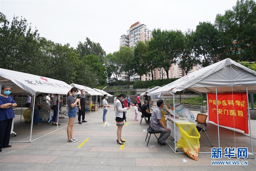 （新華全媒頭條·圖文互動）（5）首都再戰“疫”，難忘40天——寫在北京應急響應級別降級之際 