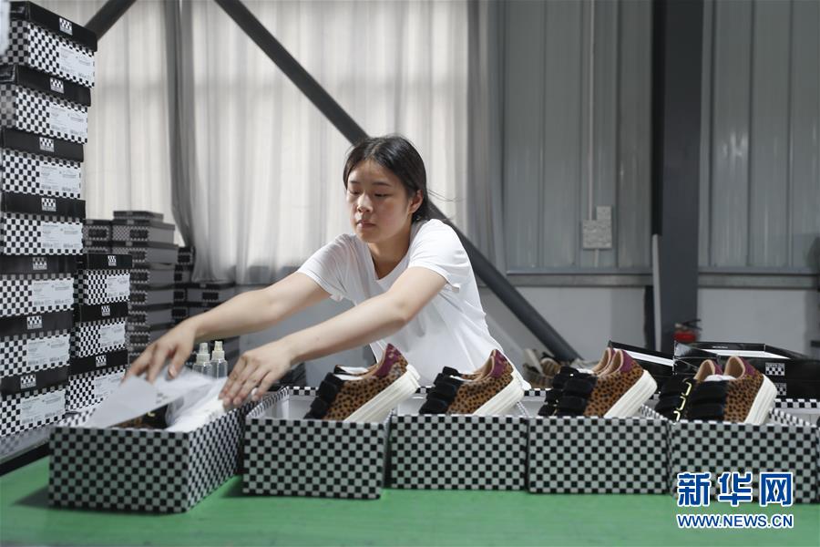 (落實“六穩”“六保”一線見聞·圖文互動)(3)“不讓一名貧困勞動力失業!”——三峽庫區穩就業見聞