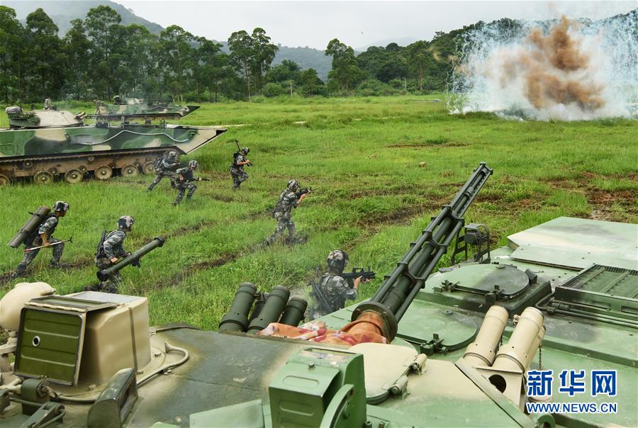 (圖文互動)(1)戰(zhàn)旗獵獵鑄忠魂——陸軍第74集團(tuán)軍某旅“硬骨頭六連”鍛造全面過硬連隊紀(jì)實(shí)