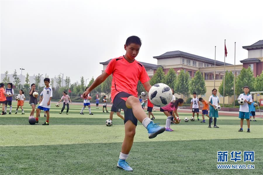 (特別的暑期生活·圖文互動(dòng))(1)文體活動(dòng)豐富河南農(nóng)村孩子暑期生活