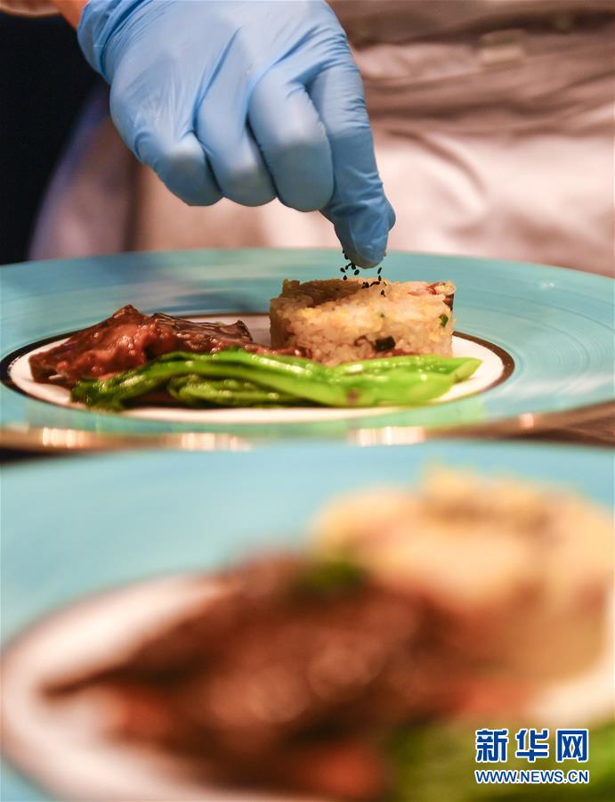 （在習(xí)近平新時(shí)代中國特色社會(huì)主義思想指引下——新時(shí)代新作為新篇章·習(xí)近平總書記關(guān)切事·圖文互動(dòng)）（5）珍惜盤中餐，狠剎浪費(fèi)風(fēng)——各地積極行動(dòng)堅(jiān)決制止餐飲浪費(fèi)