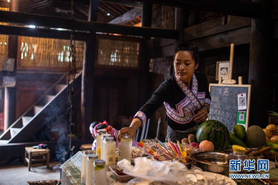 （決戰決勝脫貧攻堅·圖文互動）（3）眼前的生活就是詩和遠方——藝術引領云南傣族山村蝶變