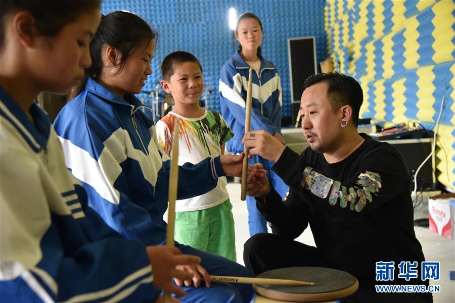 (特別的暑期生活·圖文互動)(4)聆聽“云端”校園的搖滾夢——貴州“海拔最高”村小暑期見聞