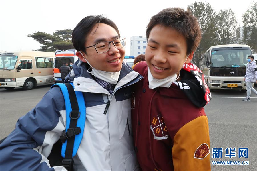 （抗疫一線醫務人員英雄群體·圖文互動）（5）你的名字，我們的希望——記國家援鄂抗疫醫療隊