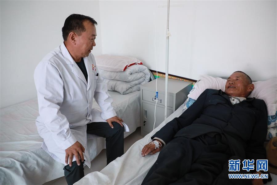 (圖文互動)(3)村醫斗拉加的堅守