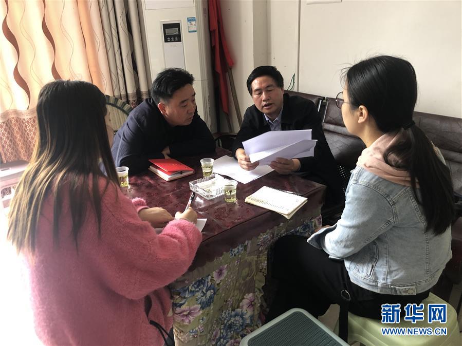 (新華全媒頭條·決戰(zhàn)決勝脫貧攻堅(jiān)·督戰(zhàn)未摘帽貧困縣·圖文互動(dòng))(1)把“最能打的人”放在最需要的地方——聚焦貴州未脫貧縣里的“助攻干部”