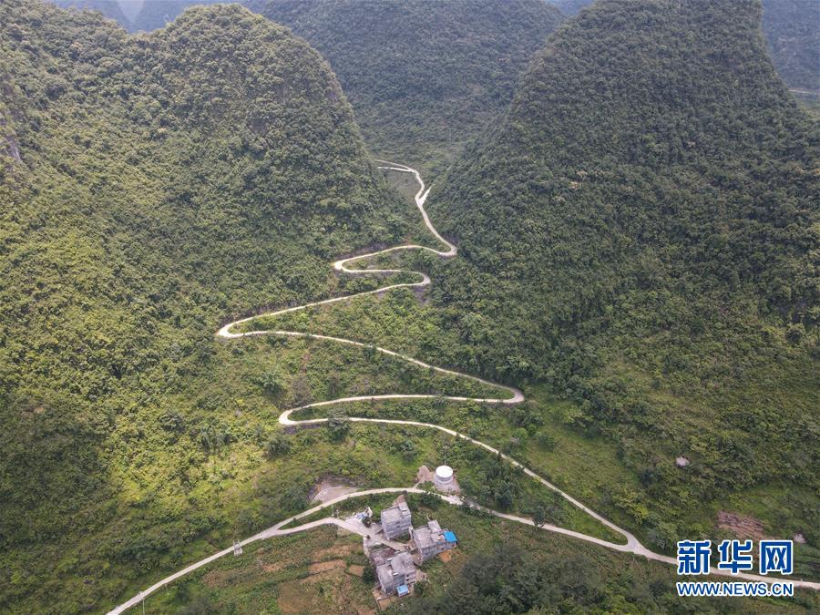 (新華全媒頭條·圖文互動)(2)決戰(zhàn)千山萬弄間——廣西“極貧角落”最后攻堅記