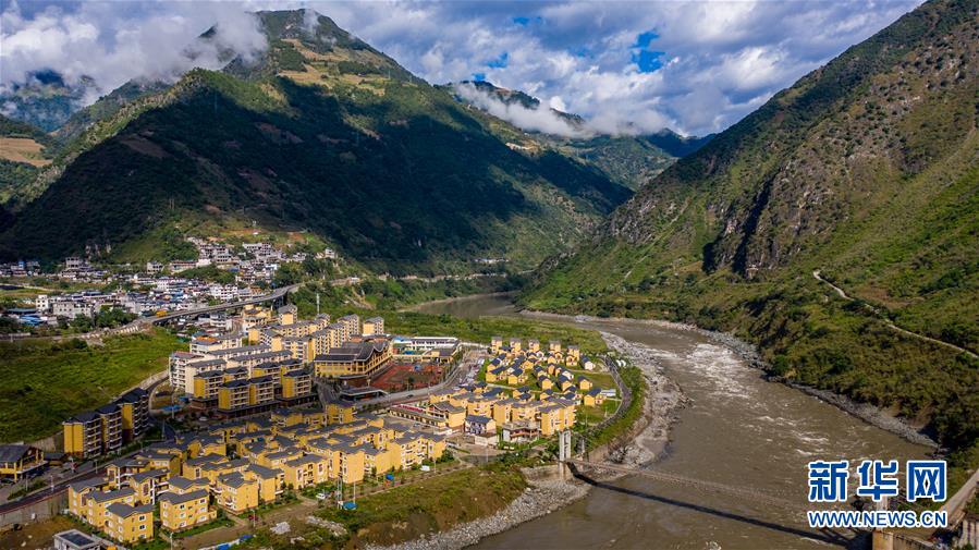 (決戰決勝脫貧攻堅·圖文互動)(4)搬遷點的快樂事——云南努力讓搬遷群眾安居樂業