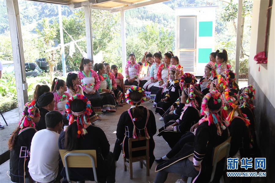 （五中全會精神在基層·圖文互動）（5）天津、福建、廣東、云南等地創新形式讓黨的十九屆五中全會精神“飛入尋常百姓家”