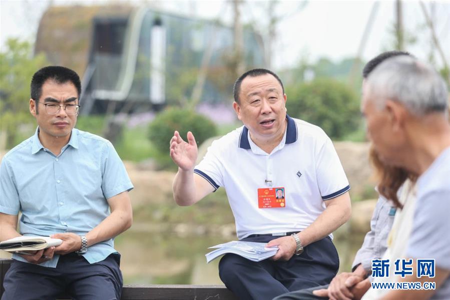 (新華全媒頭條·兩會精神看落實·圖文互動)(2)整體謀劃、系統(tǒng)升級、全面提升——落實全國兩會精神織牢織密公共衛(wèi)生防護網(wǎng)