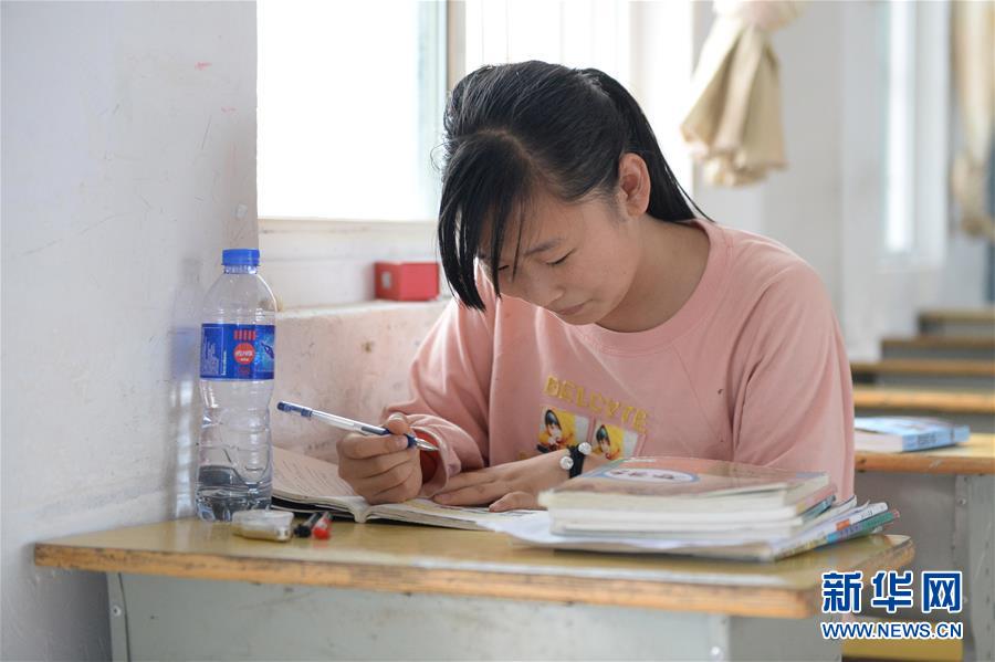 (在習(xí)近平新時(shí)代中國(guó)特色社會(huì)主義思想指引下——新時(shí)代新作為新篇章·習(xí)近平總書記關(guān)切事·圖文互動(dòng))(2)戰(zhàn)洪魔 保安全——近期防汛救災(zāi)熱點(diǎn)觀察