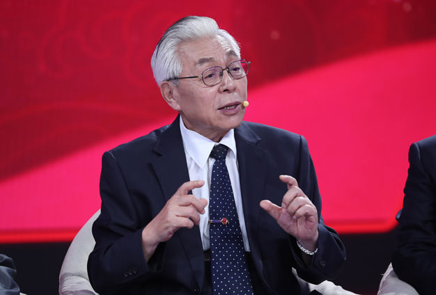 月亮離地球最近，是到達各個遙遠天體的一個‘轉運站’。