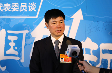 “我們要進(jìn)行自貿(mào)區(qū)的體制機(jī)制的創(chuàng)新，也就是先行先試的一些實(shí)驗(yàn)。”