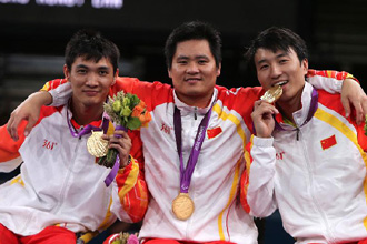 輪椅擊劍中國隊奪花劍男子團(tuán)體冠軍[高清]