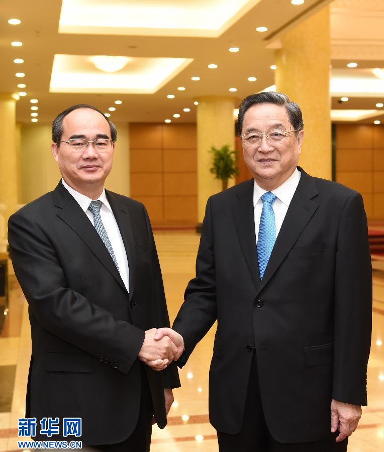 12月25日至27日，中共中央政治局常委、全國政協主席俞正聲對越南進行正式訪問。這是12月26日，俞正聲在河內與越南祖國陣線主席阮善仁舉行會談。 新華社記者劉建生攝