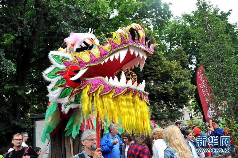 （XHDW）（2）中國龍亮相波蘭“游龍節”