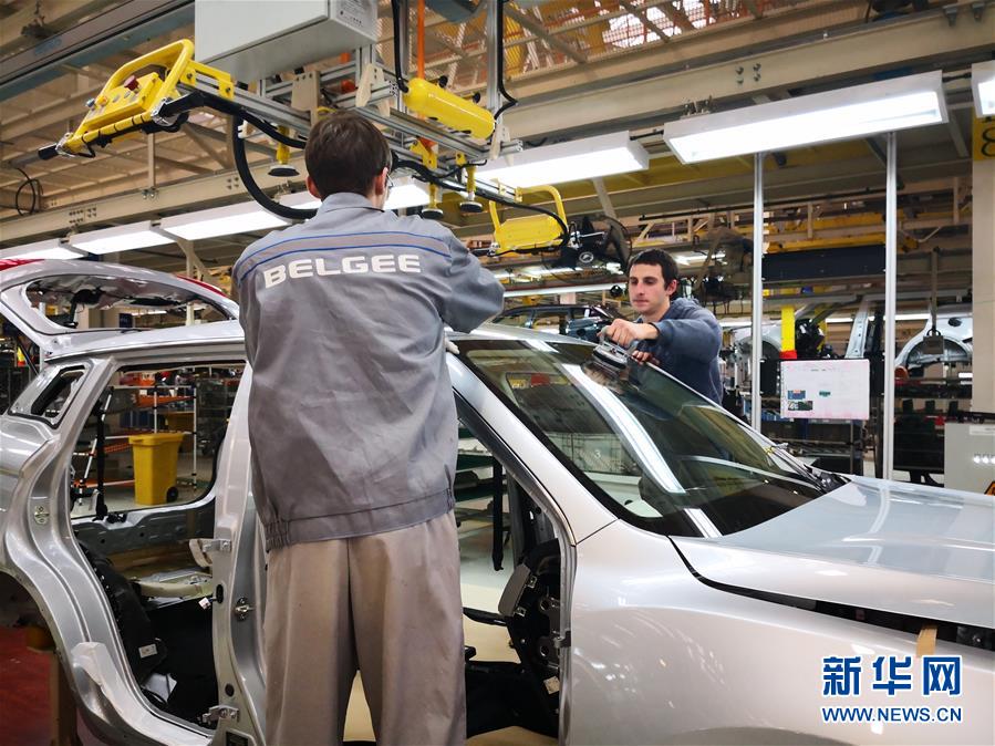 (國(guó)際·圖文互動(dòng))(1)從為國(guó)人造車(chē)到幫助歐洲國(guó)家實(shí)現(xiàn)國(guó)產(chǎn)轎車(chē)夢(mèng)——記白俄羅斯吉利汽車(chē)項(xiàng)目投產(chǎn)一周年